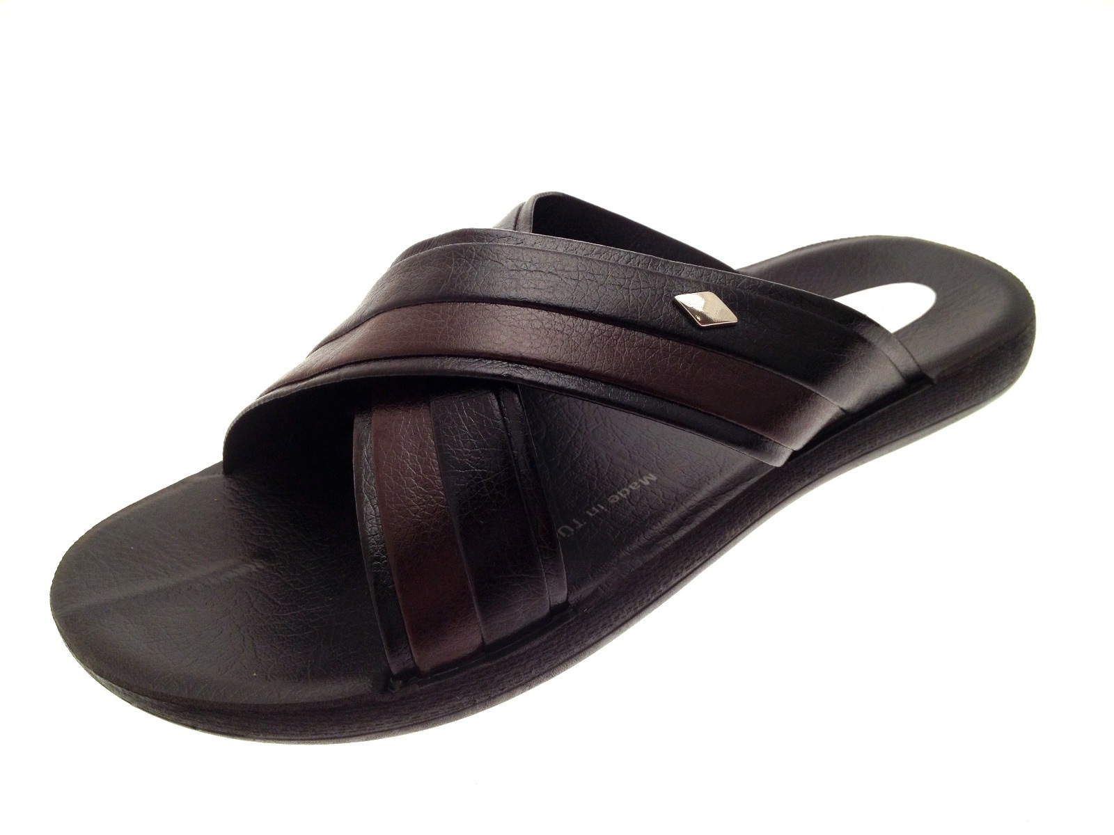 You are here View all kids footwear Shop through our selection of kids sandals, ideals for everyday wear especially in the summer. We’ve got good quality sandals from brands such as Hot Tuna, Crocs and SoulCal!